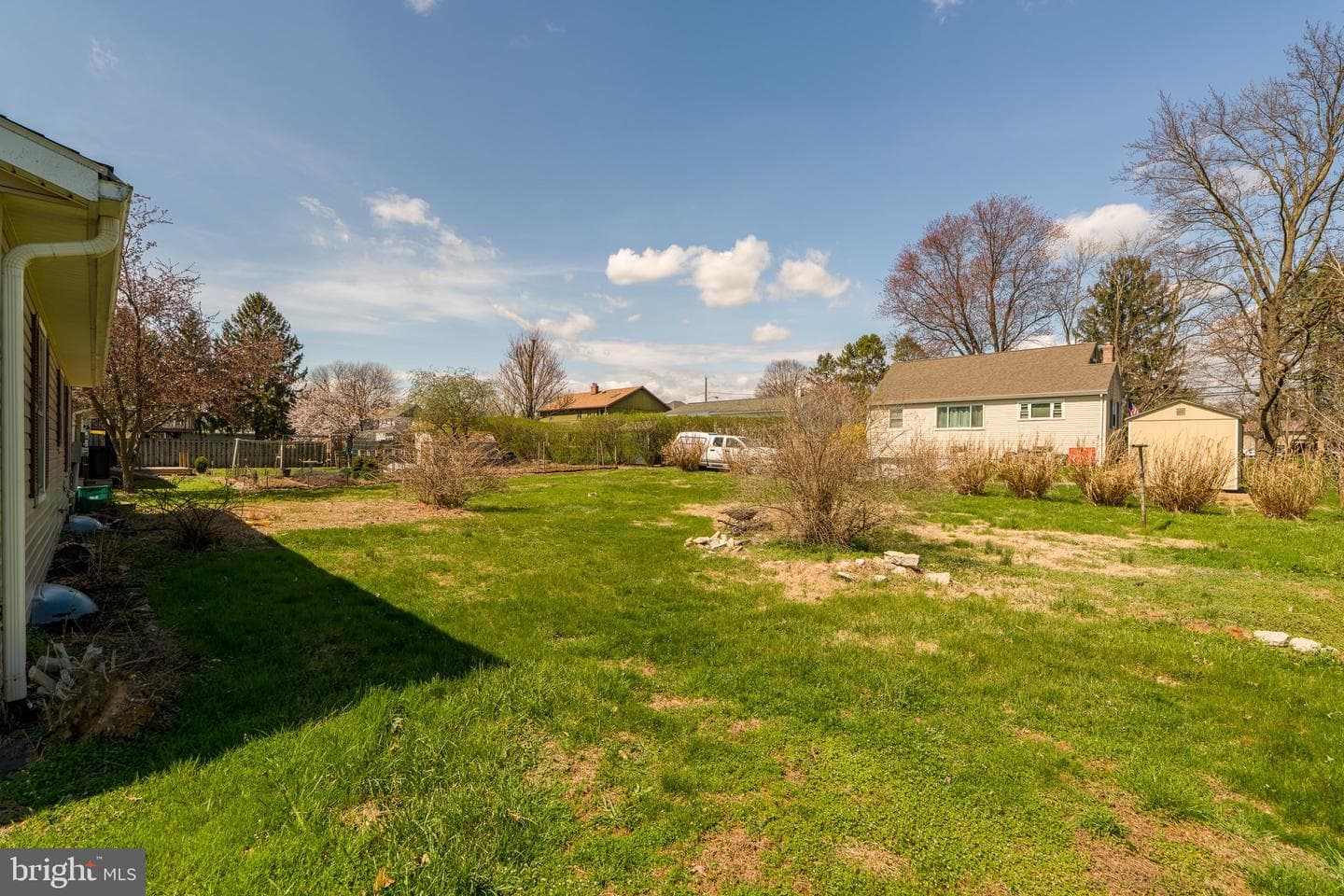 533 Martin Avenue photo 5