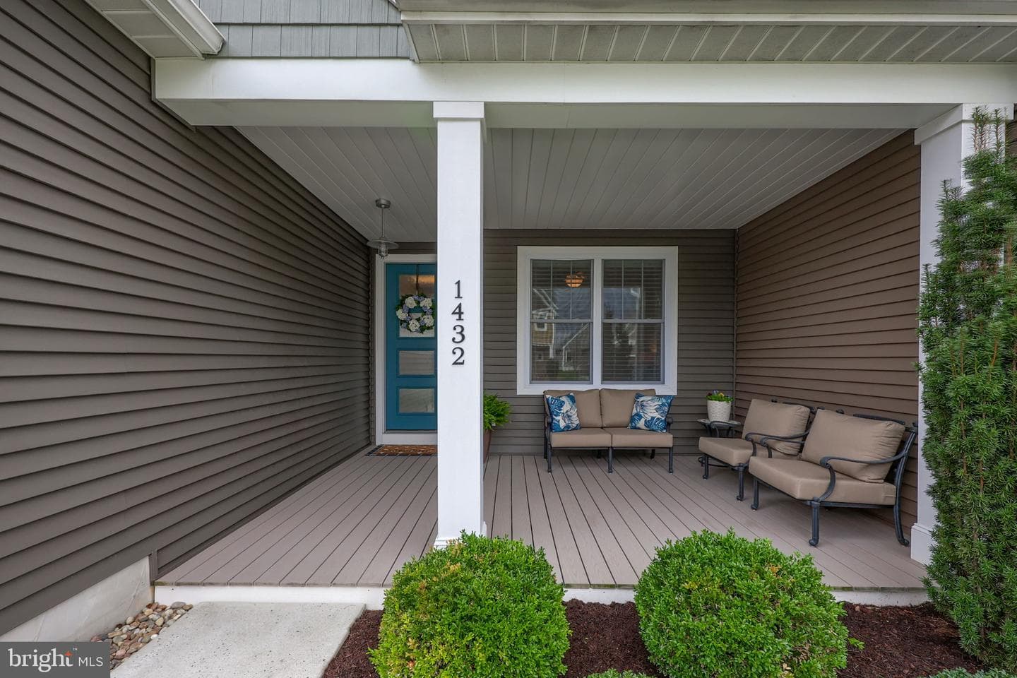 1432 Willow Creek Drive photo 2