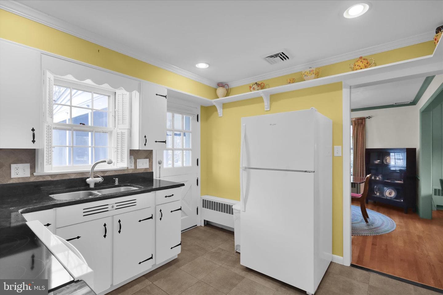 1025 Helen Avenue photo 11