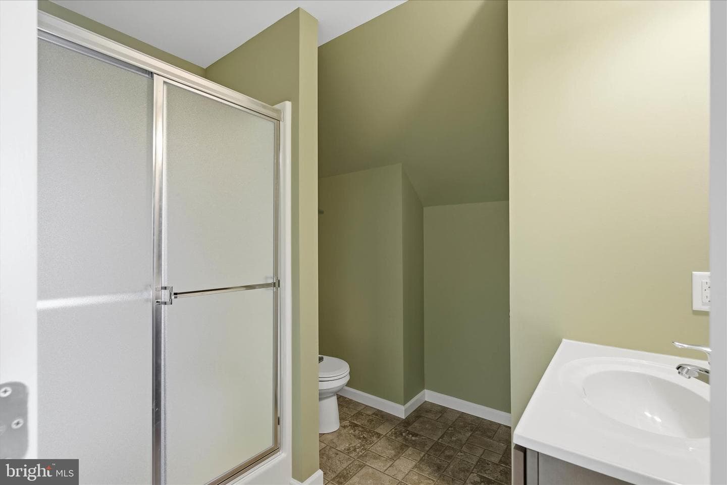 664 Richmond Drive photo 46