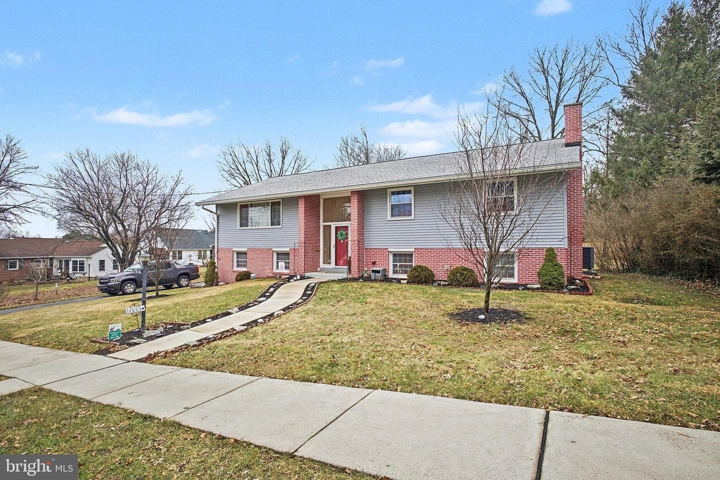1033 S Mount Joy Street photo 3