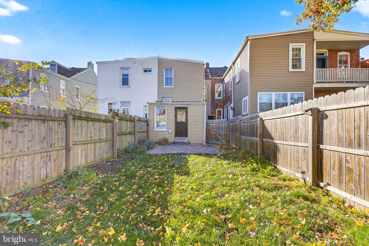 239 Elm Street photo 45