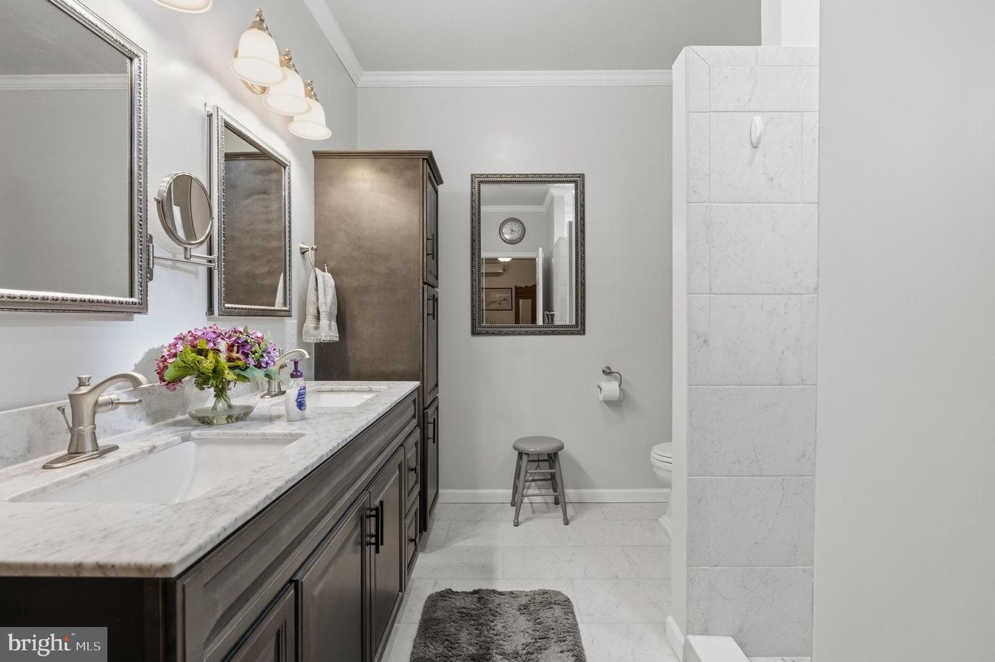 94 Green Lane photo 32