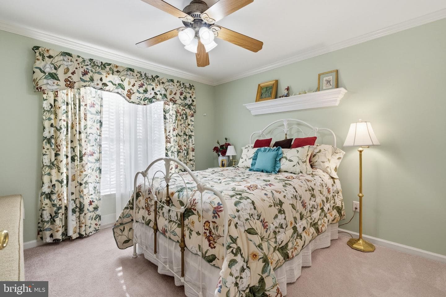 94 Green Lane photo 42
