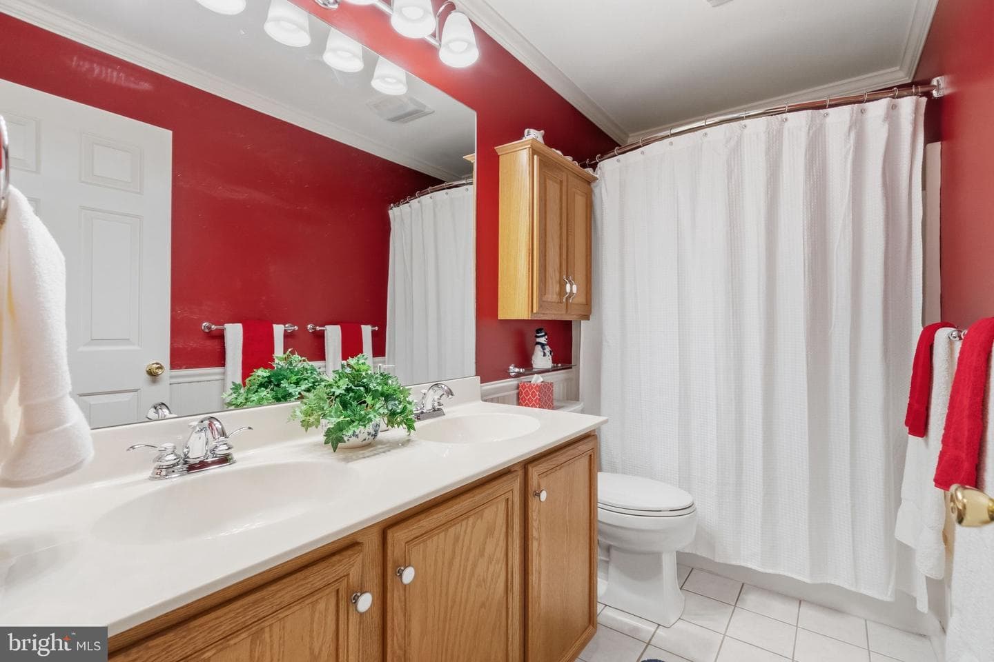94 Green Lane photo 44