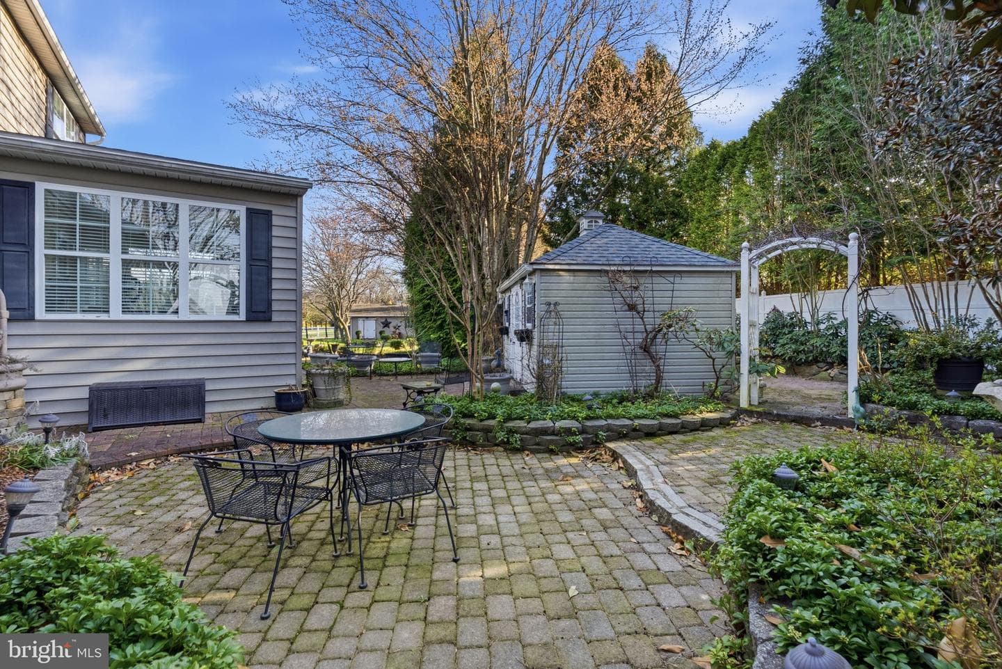 94 Green Lane photo 57