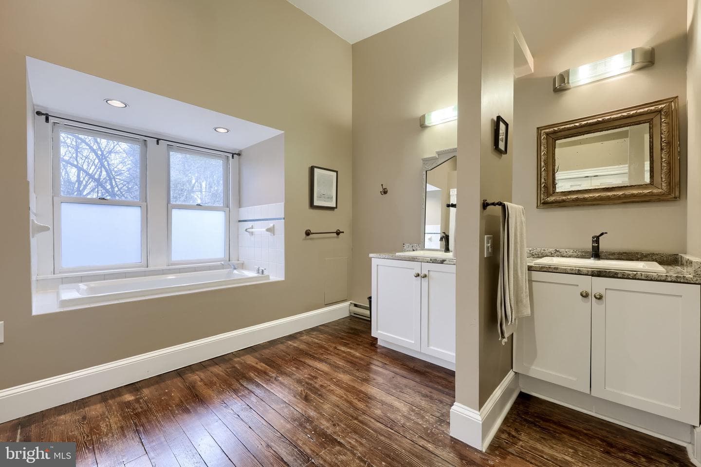 353 E Orange photo 33