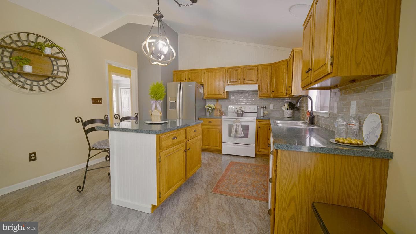 700 King Pen Road photo 8