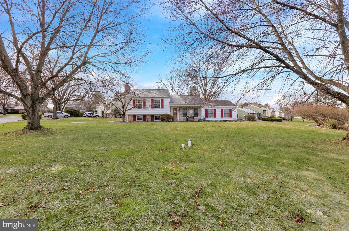 1818 Sturbridge Drive photo 3