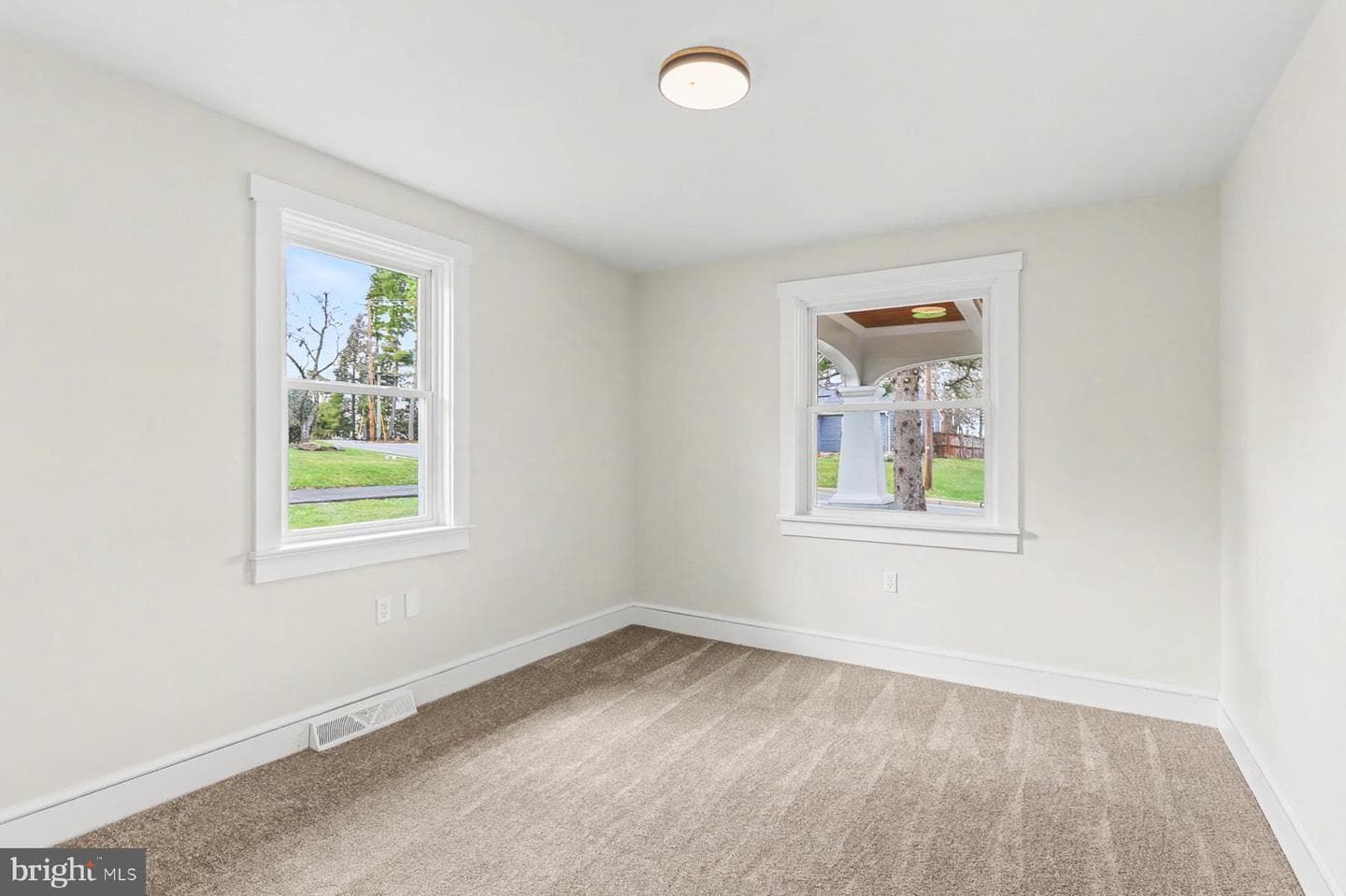 2050 Graystone Road photo 19