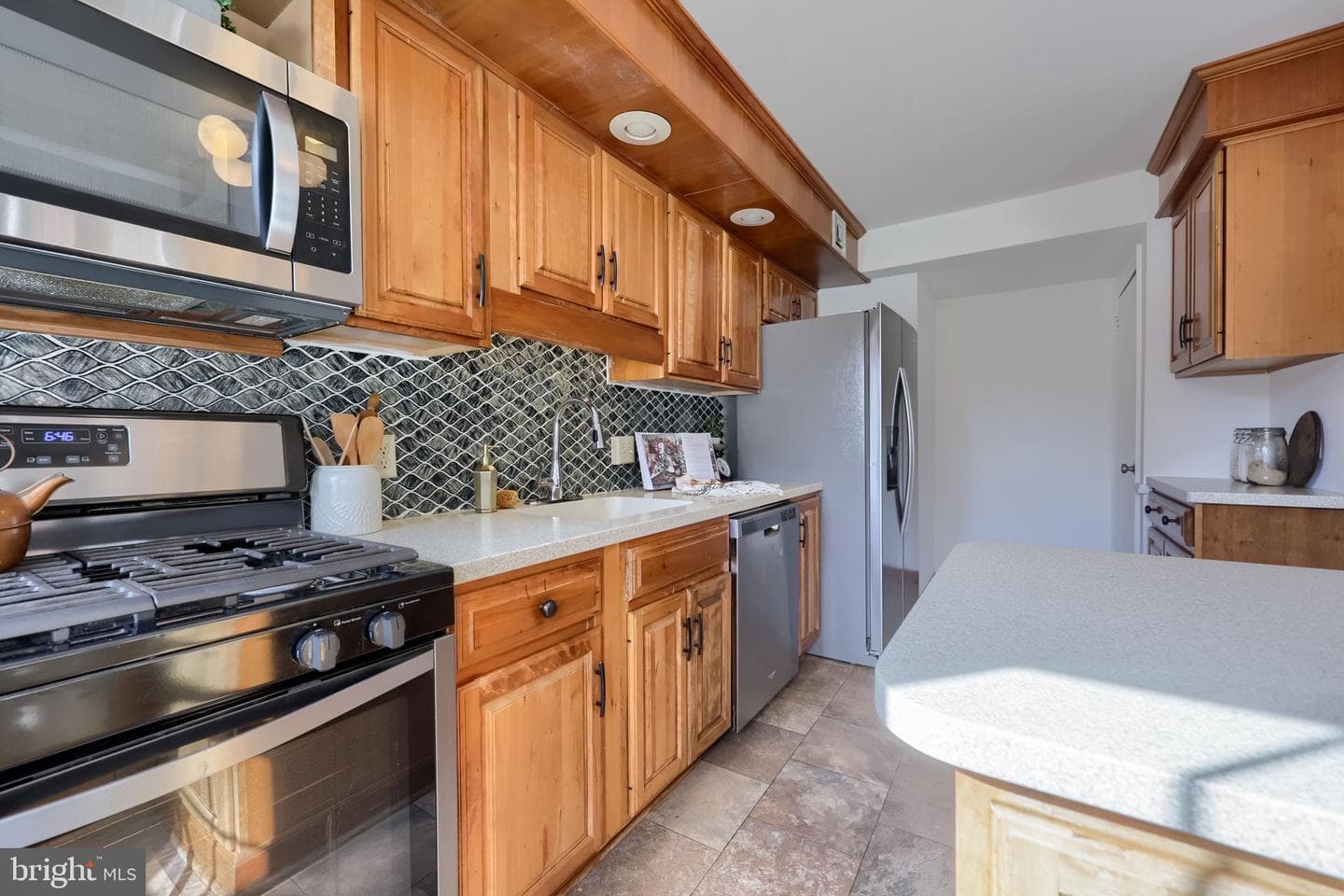 1026 W Ross Street photo 28