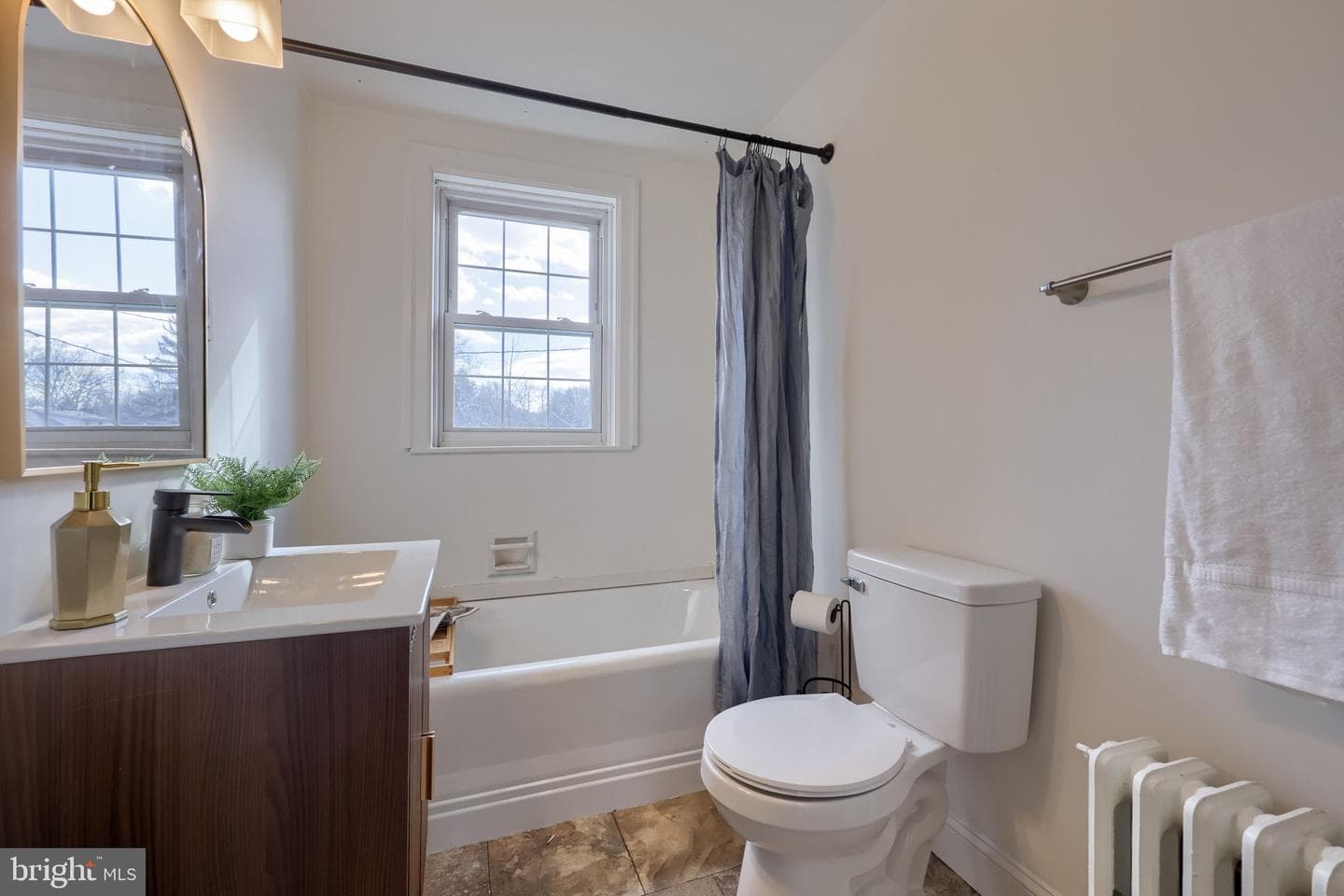 1026 W Ross Street photo 39