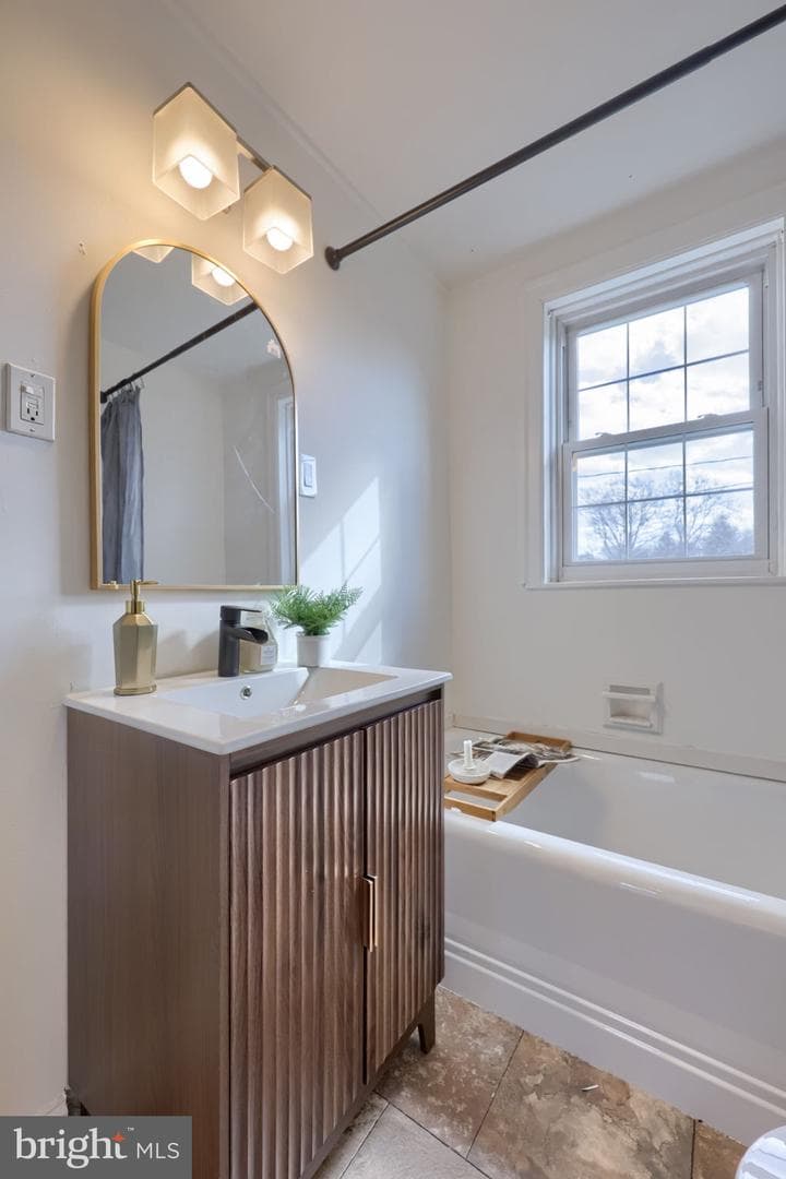 1026 W Ross Street photo 40