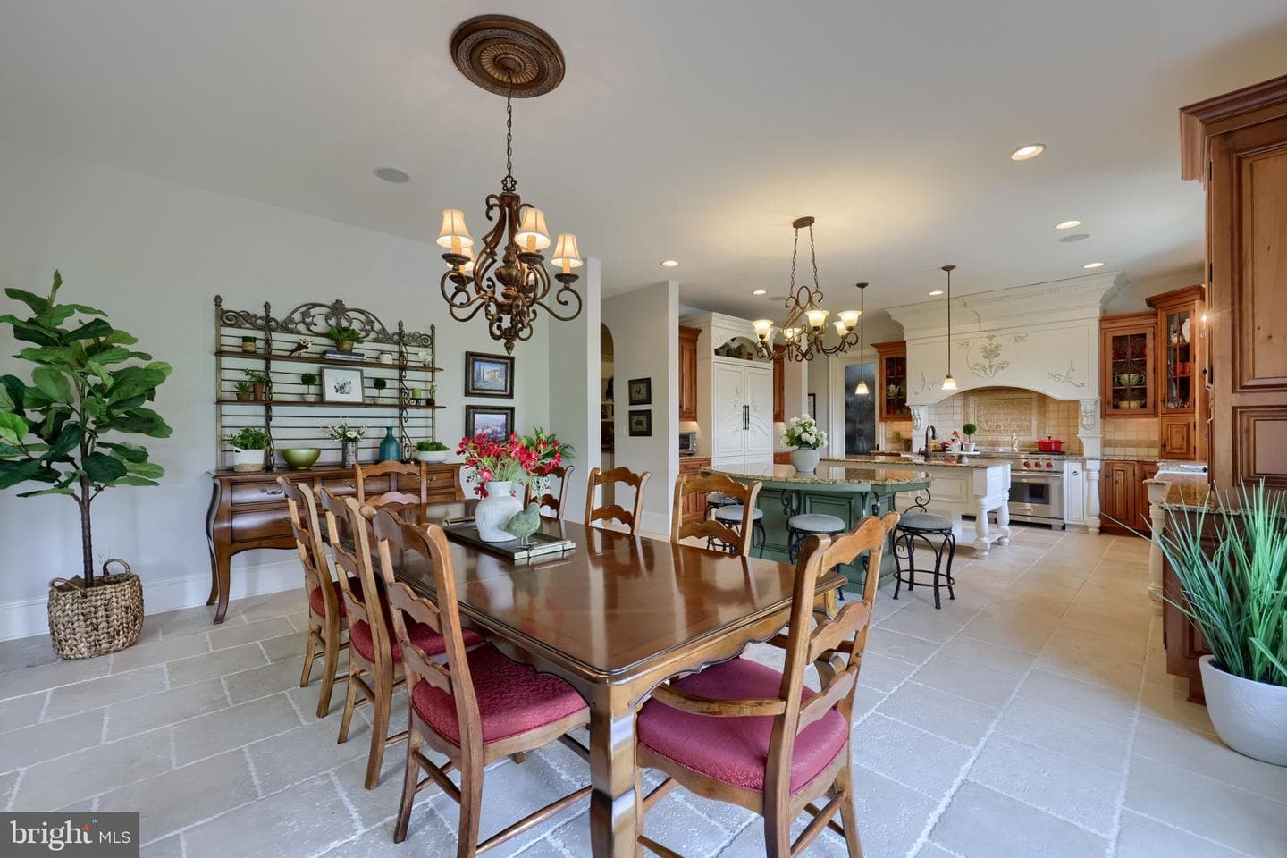 905 Greenside Drive photo 30