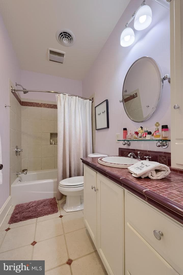 905 Greenside Drive photo 37