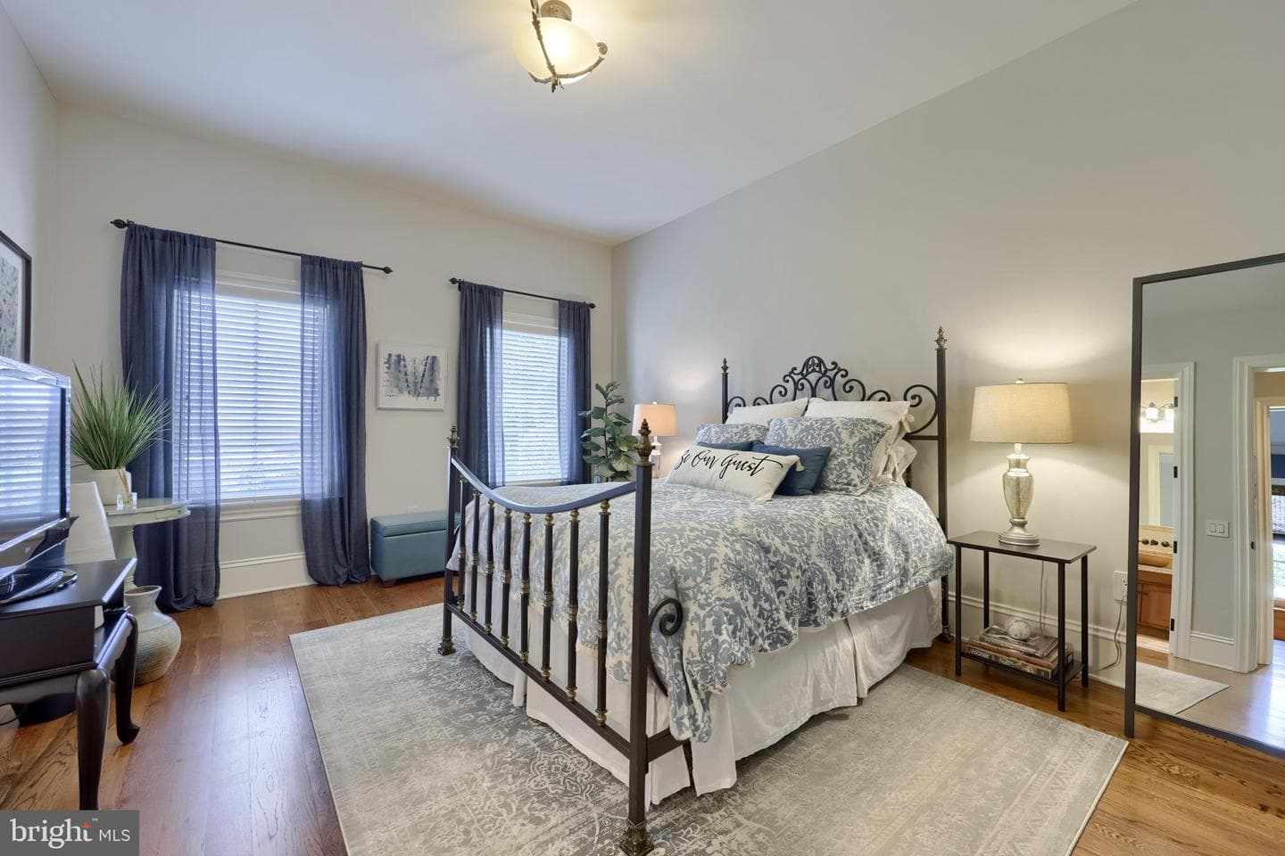 905 Greenside Drive photo 44