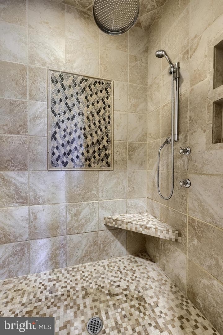 905 Greenside Drive photo 62
