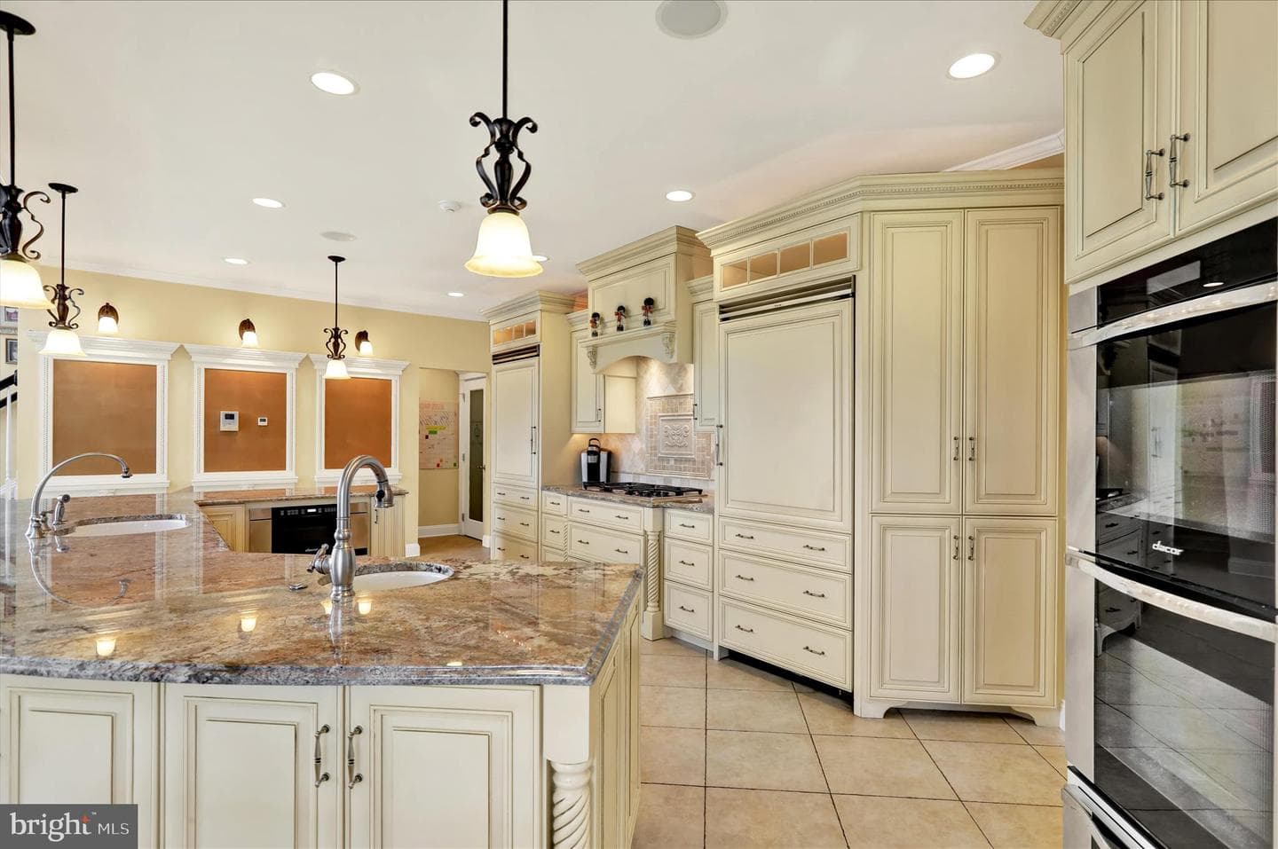 1000 Bluestone Drive photo 63