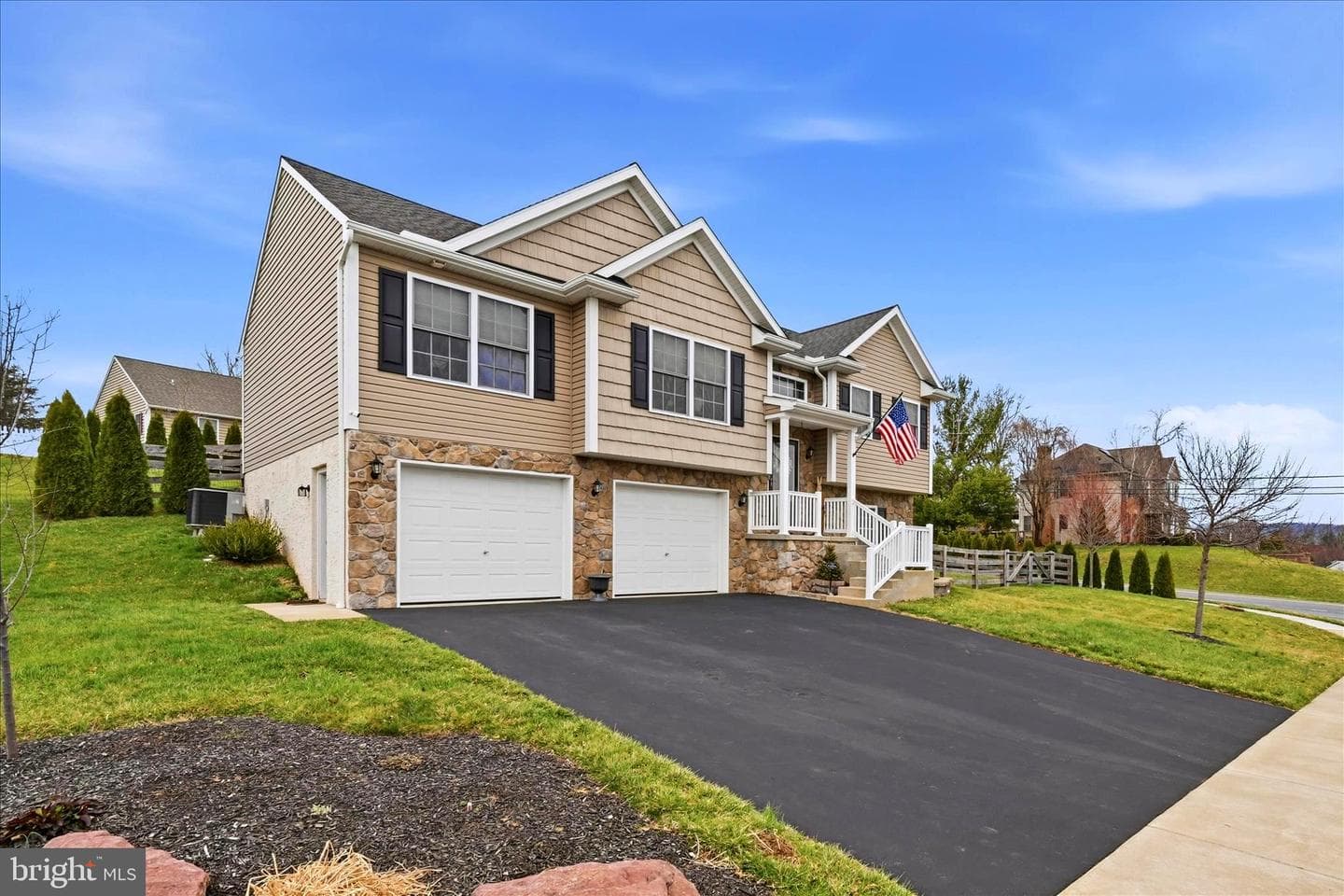1363 Perry Drive photo 2