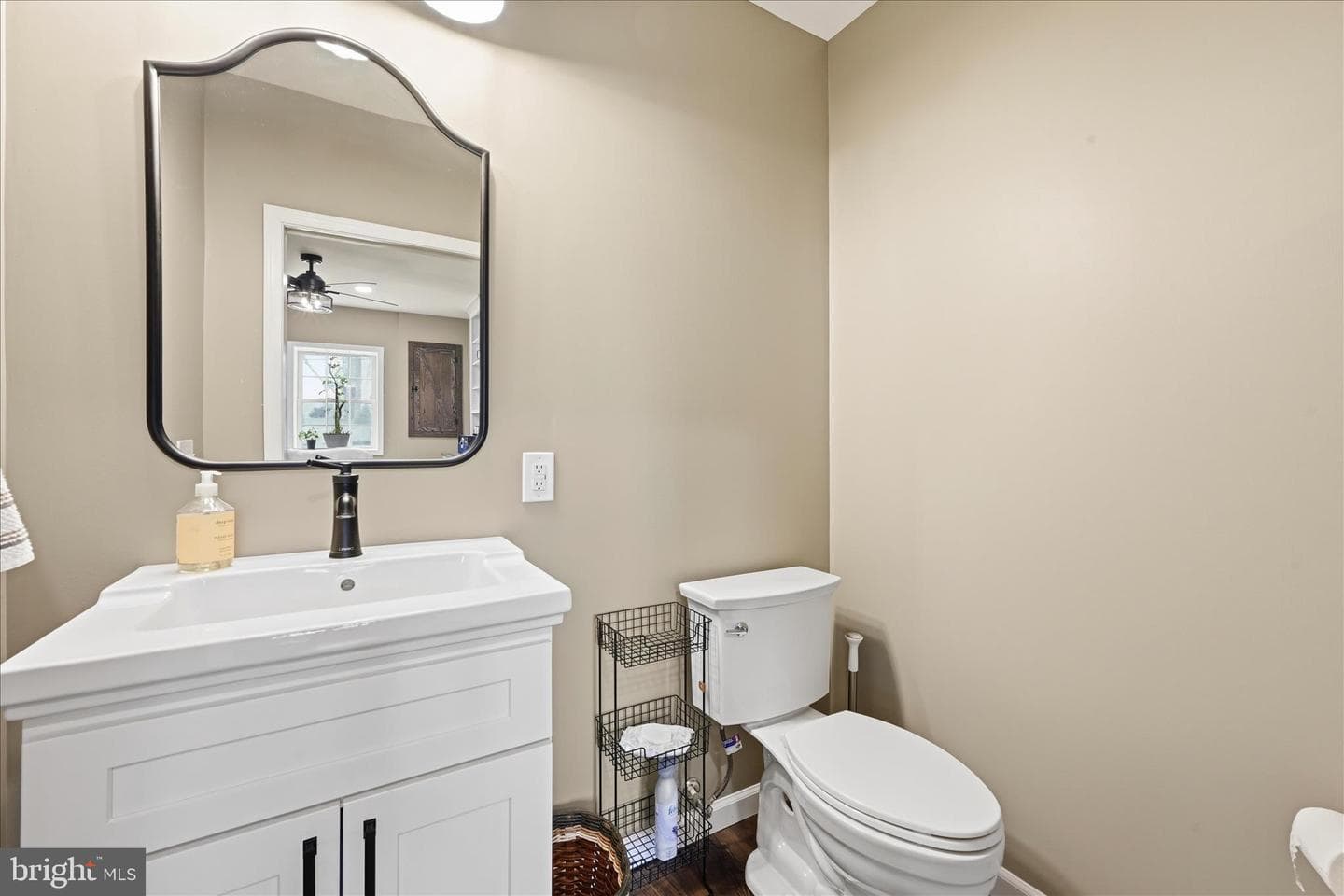 1363 Perry Drive photo 23