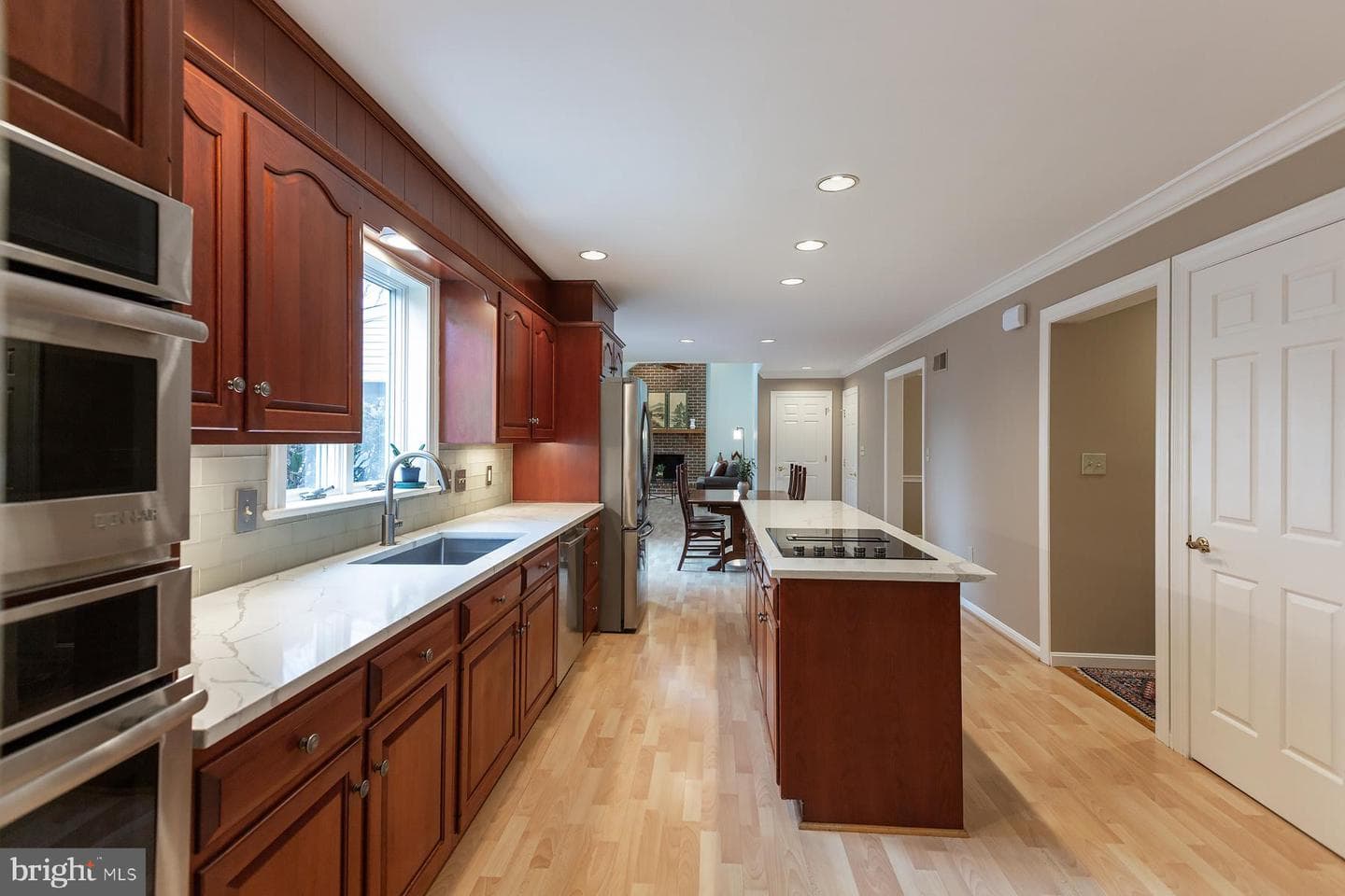 537 Randolph Drive photo 8