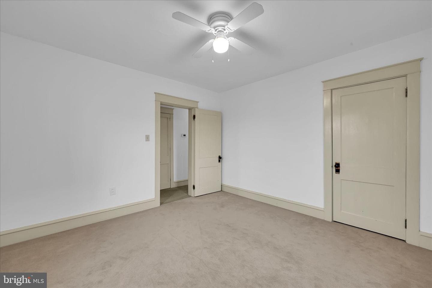 301 E Meadow Valley Road photo 18