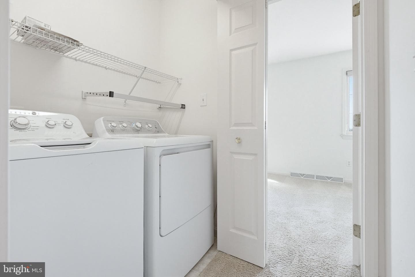 674 Royal View Drive photo 32