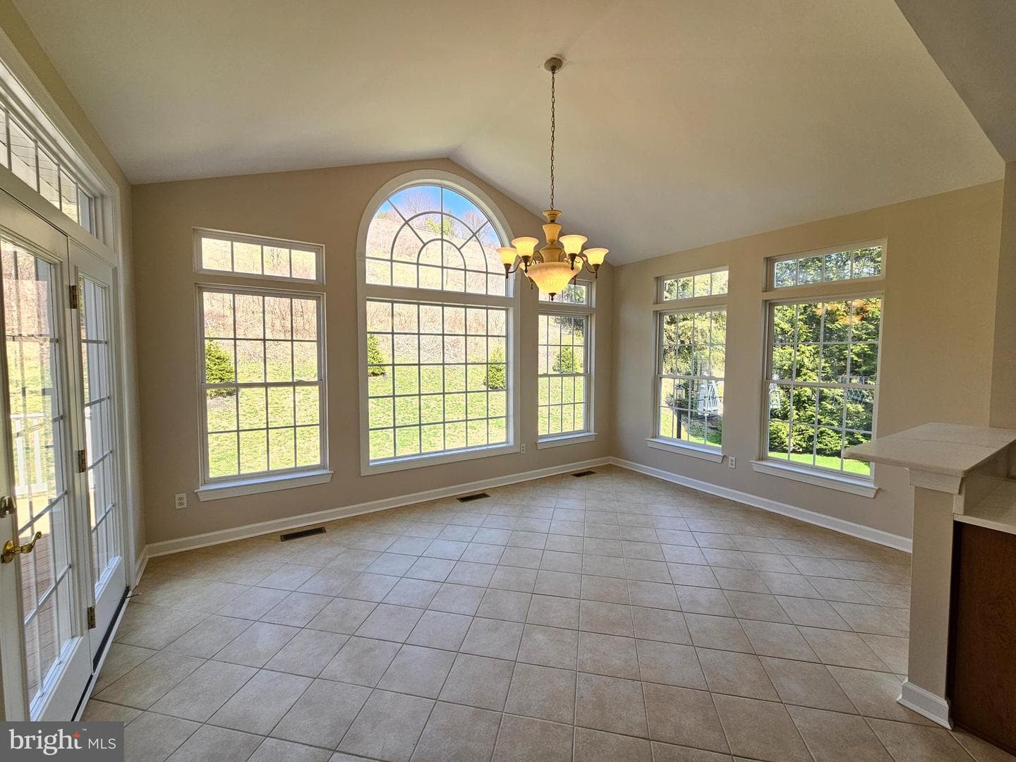 5313 Countryside Drive photo 19
