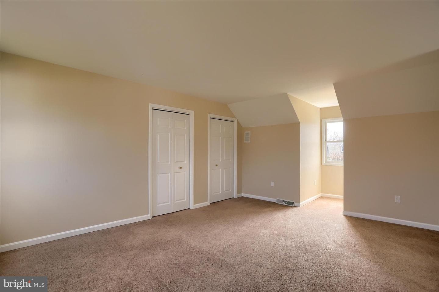 339 Cardinal Road photo 23