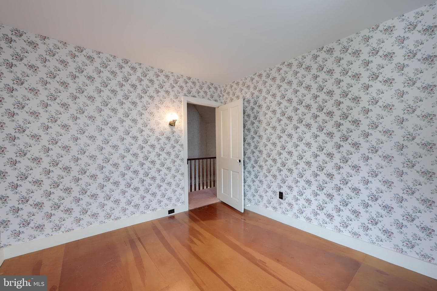 107 E Main Street photo 18