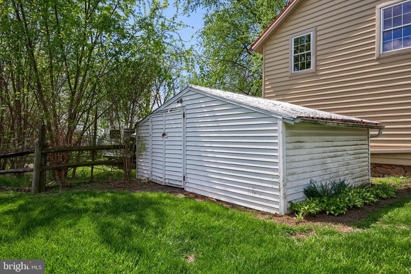 107 E Main Street photo 24