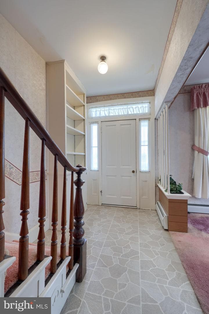 107 E Main Street photo 3