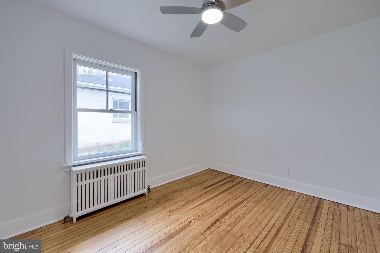 120 N Locust Street photo 22