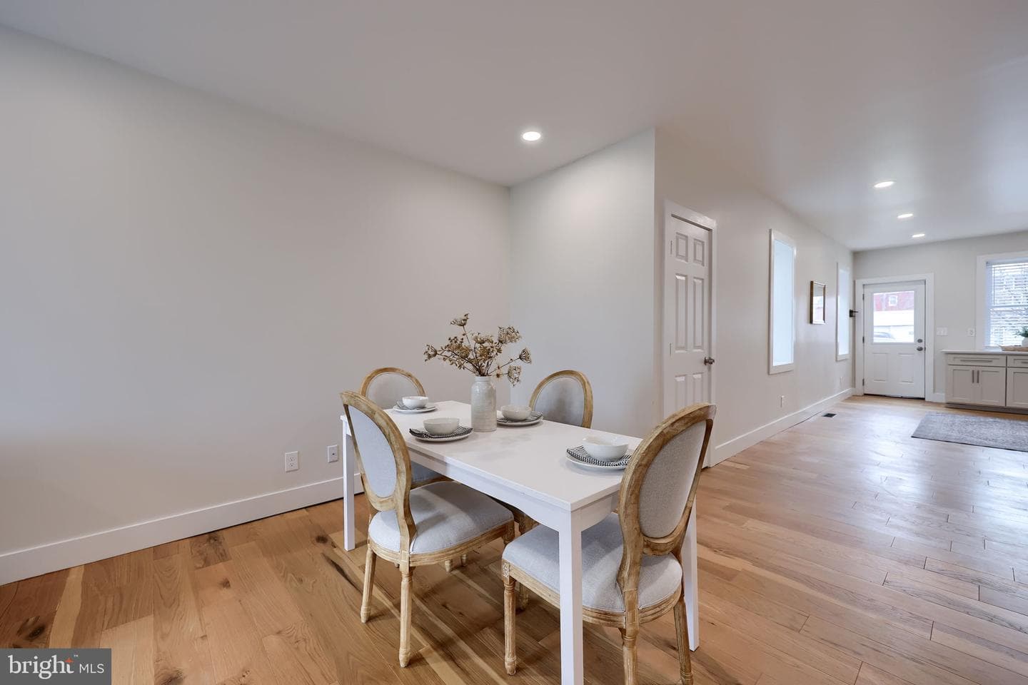 549 Rockland Street photo 9