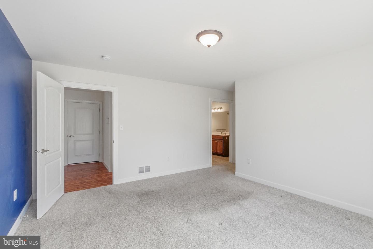 5256 Stonefield Drive photo 12