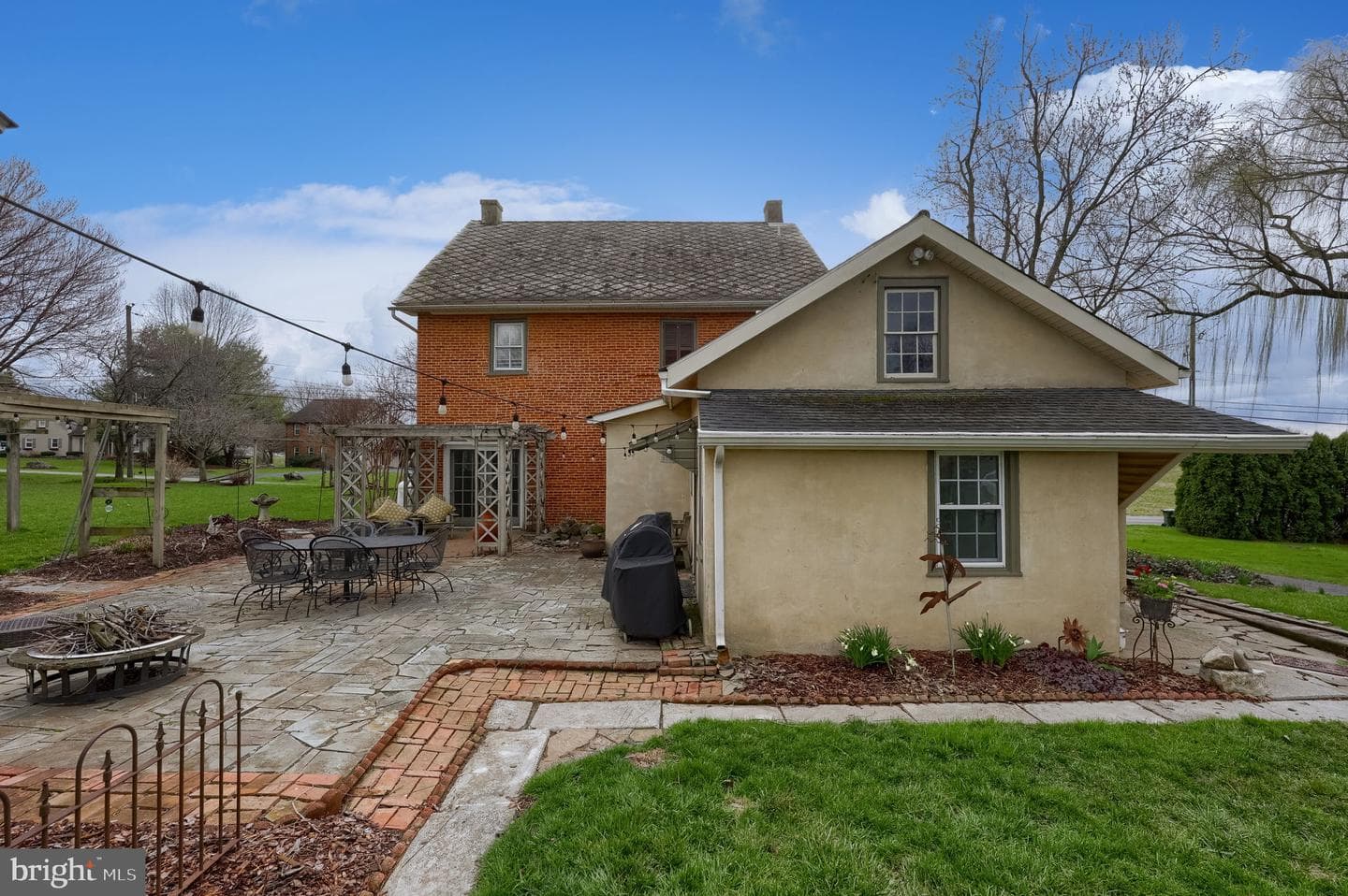 2047 Jarvis Road photo 2