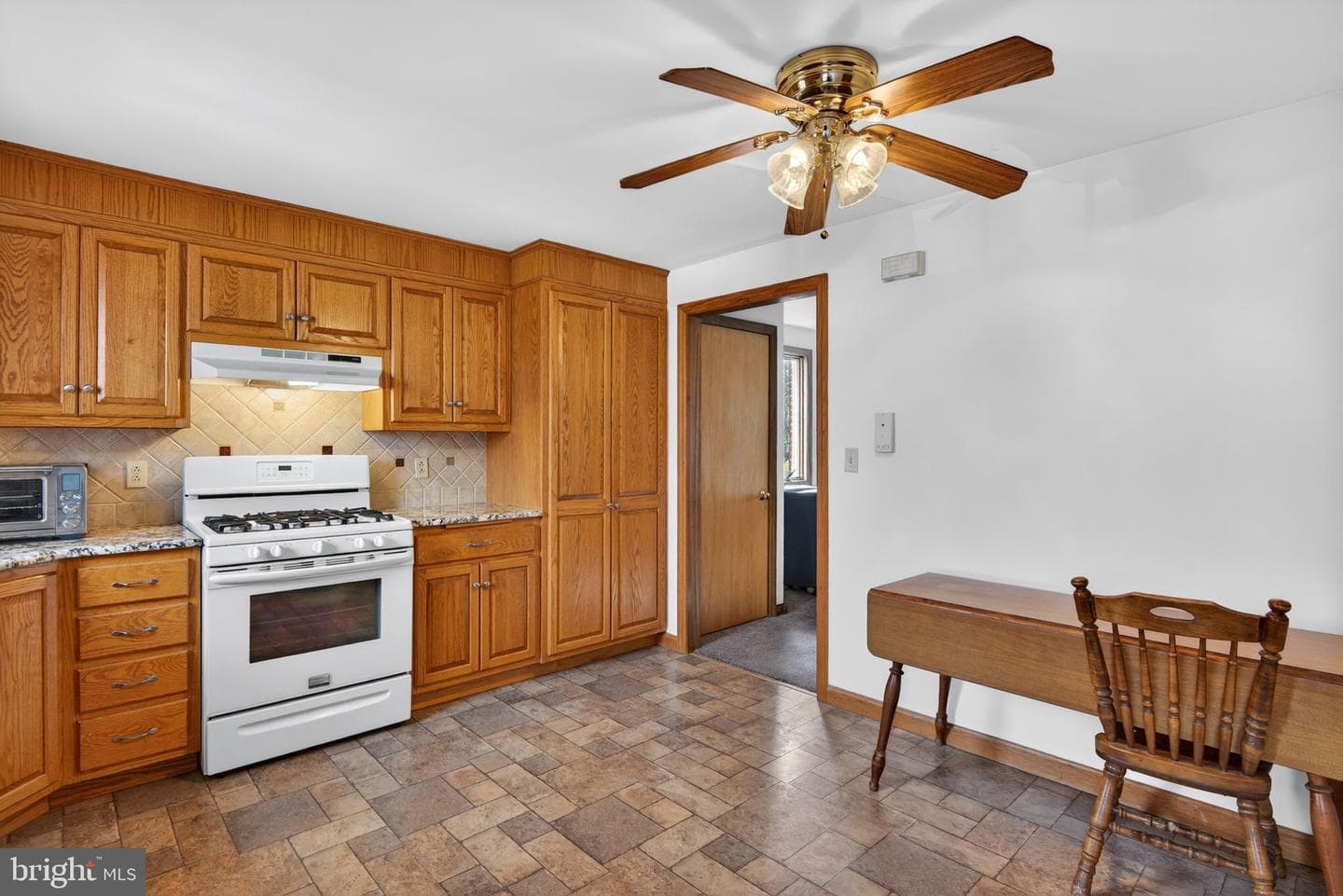 1007 E Walnut Street photo 14