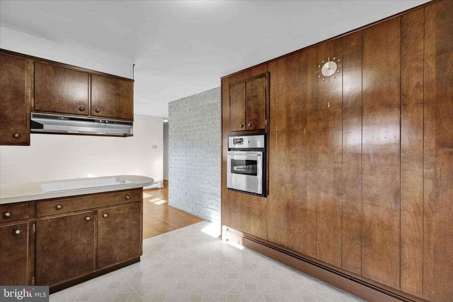 2460 Honeysuckle Lane photo 16