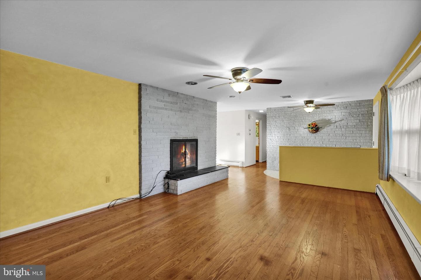 2460 Honeysuckle Lane photo 18