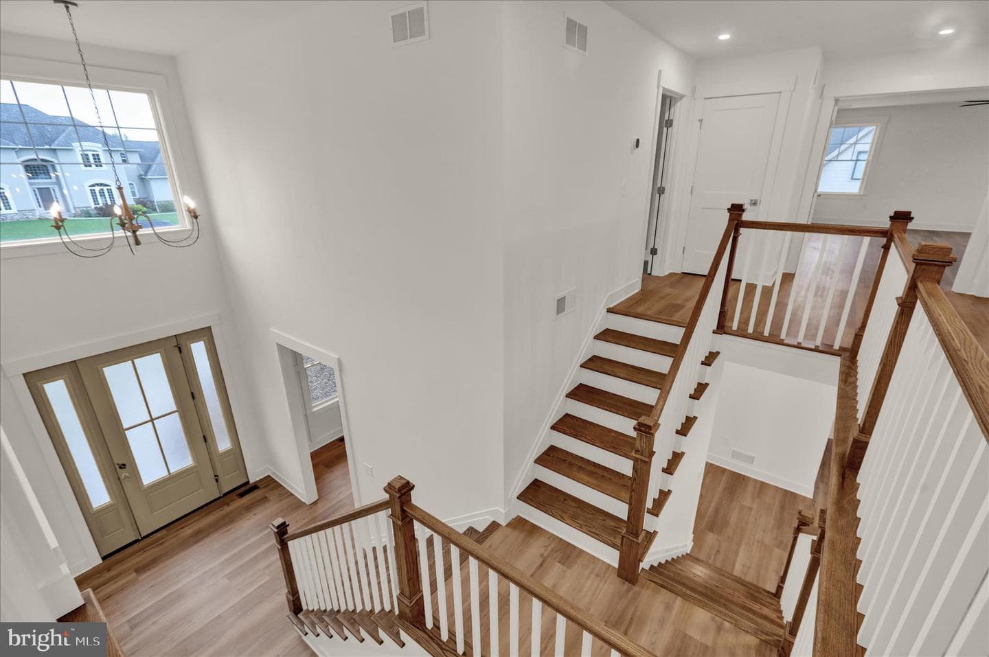 513 Cheltenham Court photo 27