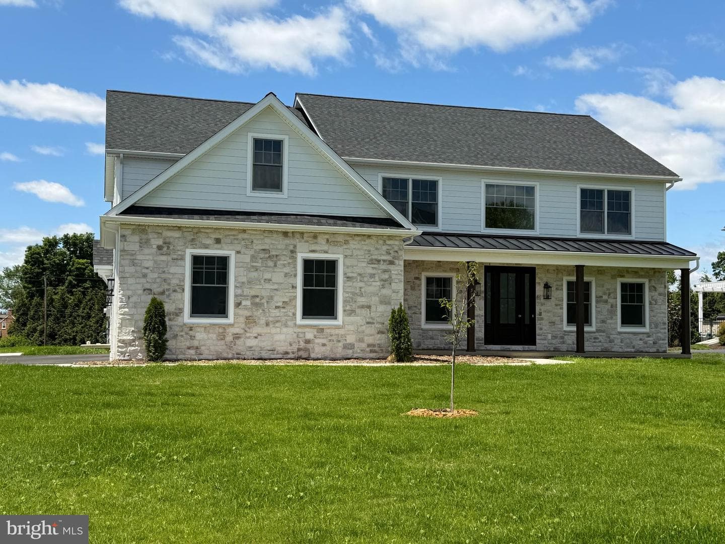 513 Cheltenham Court photo 3