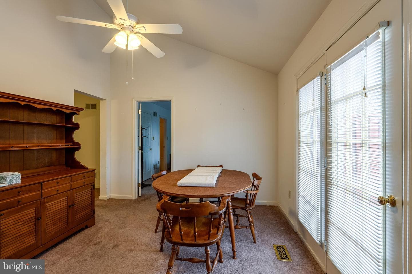 14 Oakgrove Lane photo 10