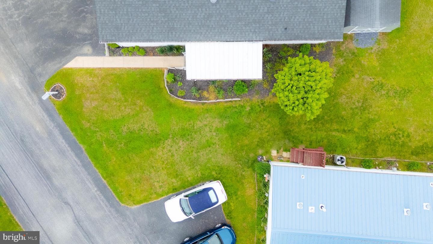 82 Taylor Drive photo 32