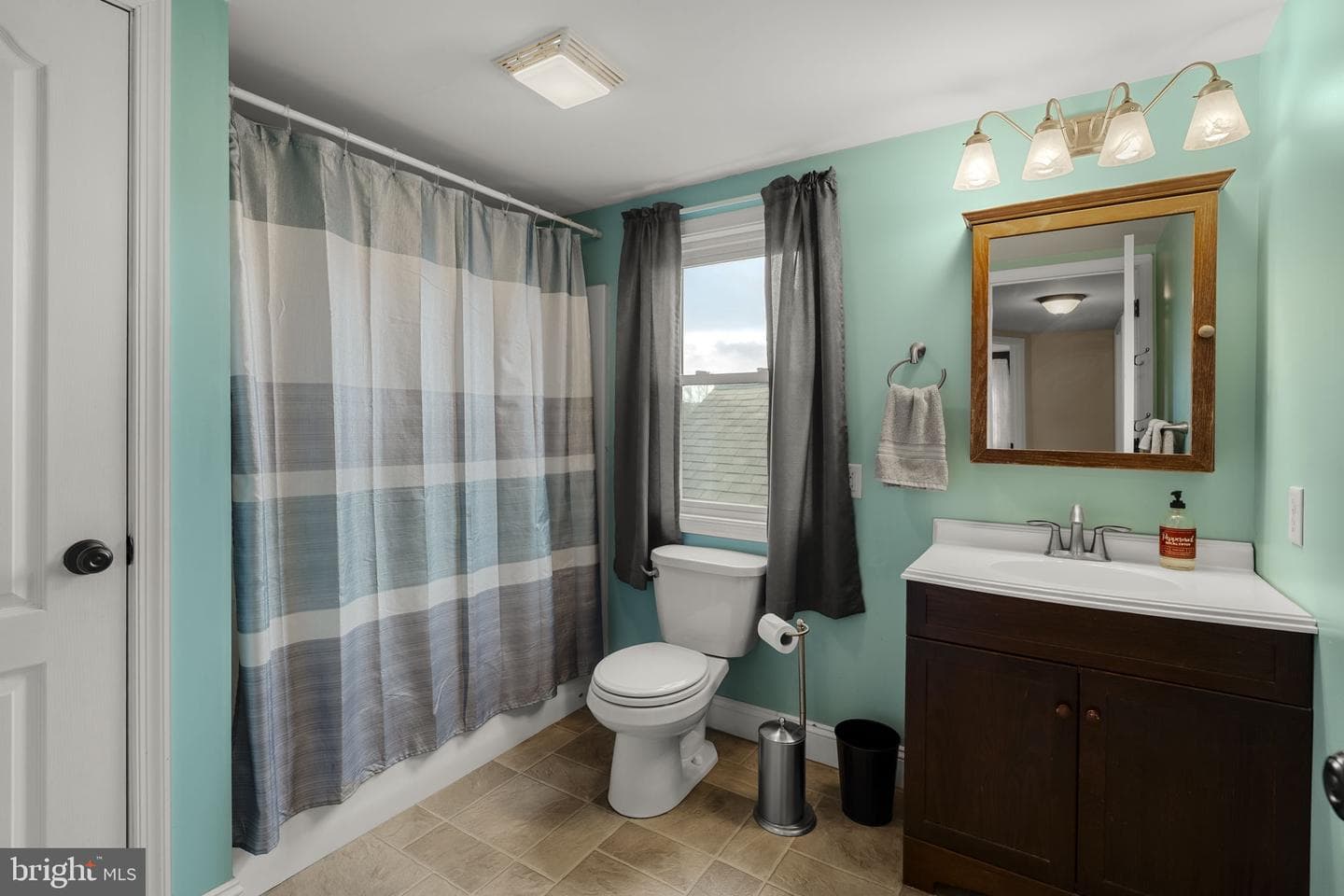 1435 Newport Road photo 26