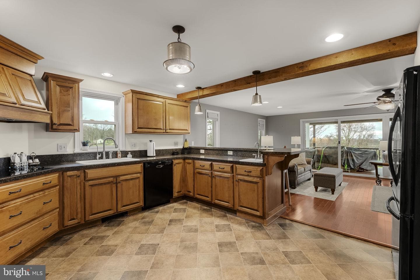1435 Newport Road photo 5