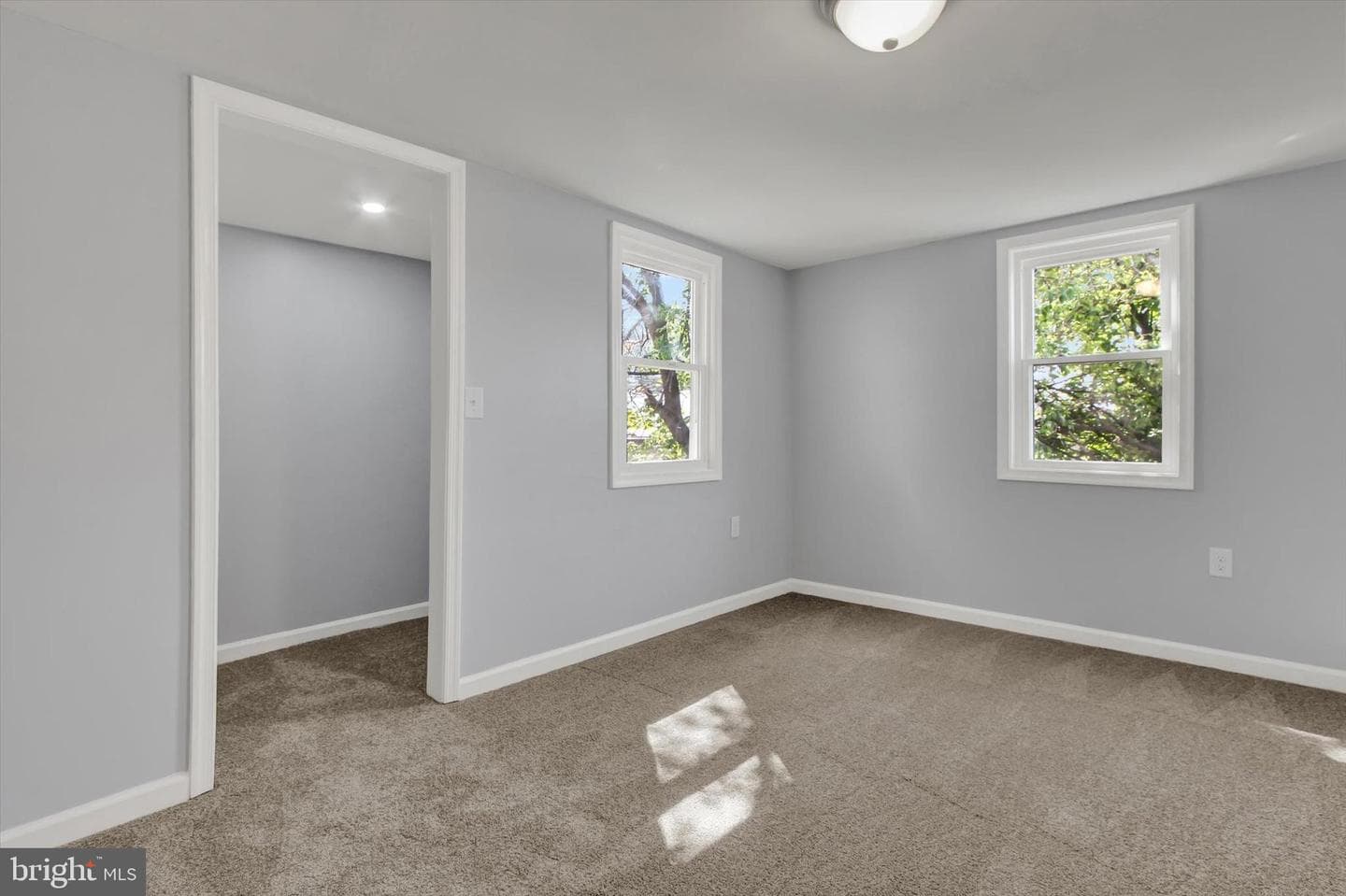 308 Avenue Q photo 12