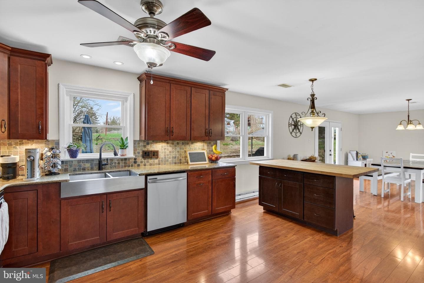 289 Buttonwood Dr photo 13