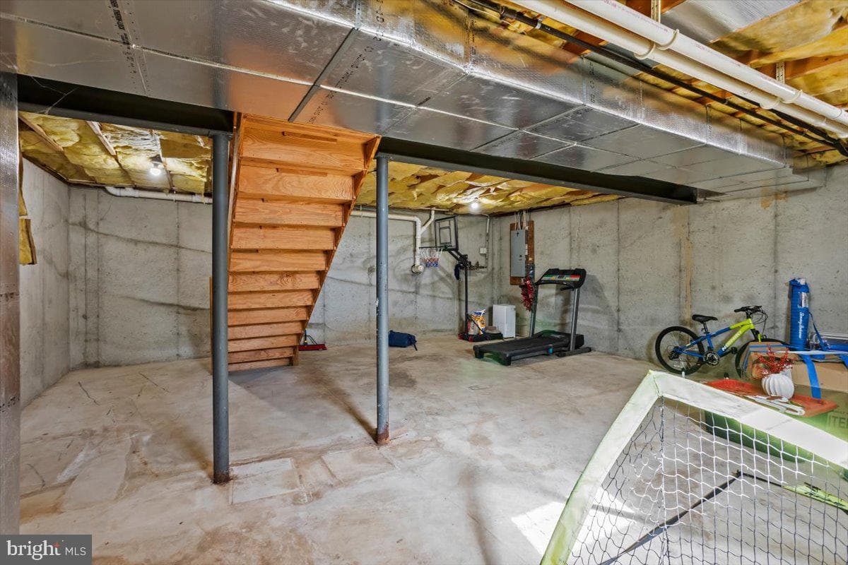 311 Elmshire Drive photo 27