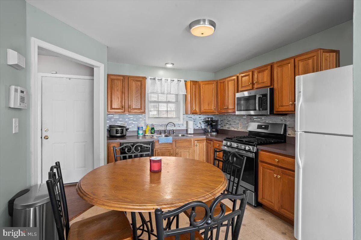 311 Elmshire Drive photo 7