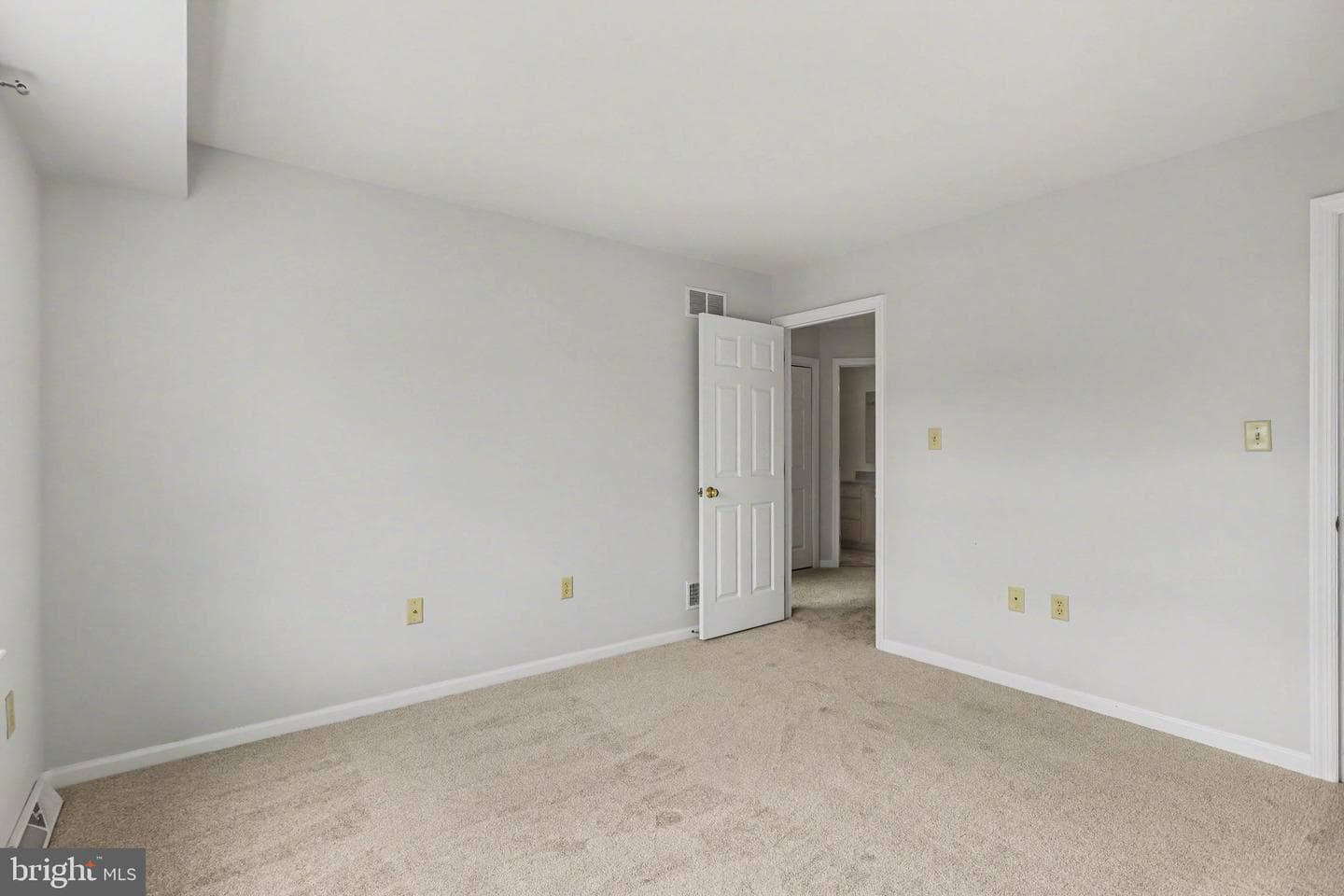 476 Hillside Drive photo 25